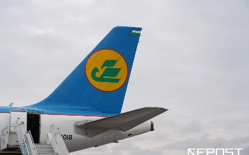 Самолет, летевший из Ташкента в Термез, не смог приземлиться из-за пыльной бури