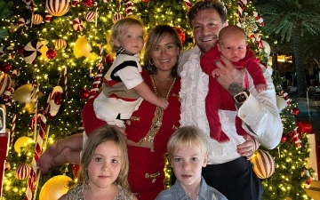 Конор Макгрегор празднует Рождество со всей семьей