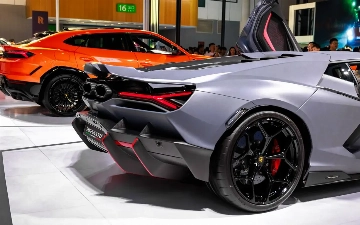 Lamborghini отложил выпуск первого электромобиля