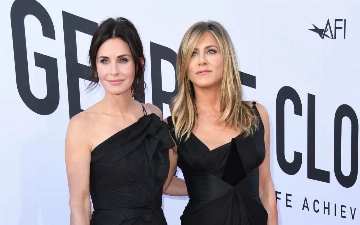 Дженнифер Энистон и Кортни Кокс раскритиковали в Сети