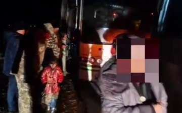 В Казахстане спасли свыше 30 узбекистанцев, застрявших на трассе из-за неисправного автобуса