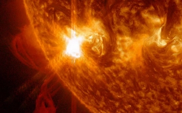 На Солнце произошли четыре мощные вспышки