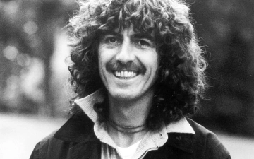 Кто из знаменитостей родился 25 февраля