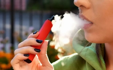 ВОЗ: Свыше 100 млн человек в мире курят электронные сигареты, из них 15 млн — подростки