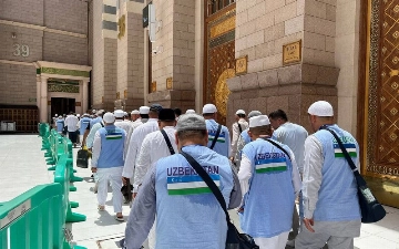 Узбекистан временно приостановил паломничество в Умру из-за обострения ситуации на Ближнем Востоке