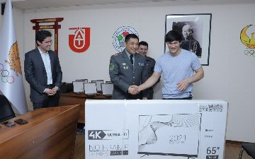 Узбекистанских спортсменов наградили за первое место на ЧМ по дзюдо среди военнослужащих