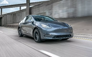 Электрокар Tesla стал самым продаваемым автомобилем Европы
