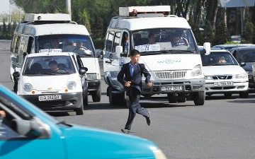 За десять дней в Узбекистане выявили более 10 тысяч пешеходов-нарушителей