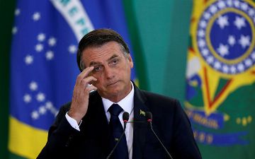 Президента Бразилии не пустили на футбольный матч без прививки от COVID<br>