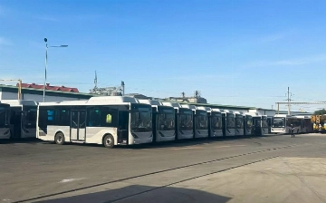 Для Навои закупили свыше 40 новых автобусов