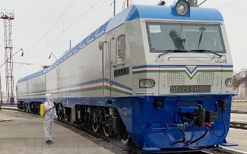 В Узбекистан доставили первые партии китайских электровозов 