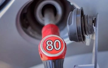Эксперт рассказал, почему не следует экономить на бензине