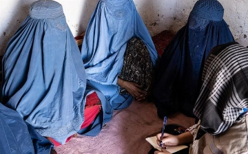 ООН призвала талибов перестать арестовывать женщин за нарушение дресс-кода