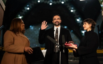 Новый мэр Нью-Йорка Зохран Мамдани принес присягу на Коране 