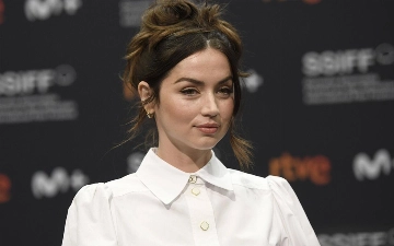 Кто из знаменитостей родился 30 апреля