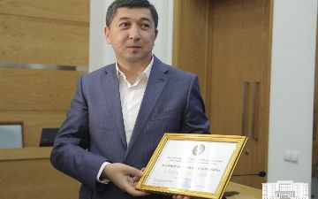 Депутаты ташкентского городского Кенгаша получили благодарственные письма