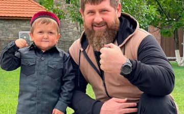 Рамзан Кадыров поддержал Хасбика и подарил ему Mercedes