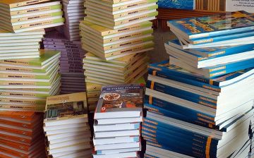 США предоставят Узбекистану учебники на 10 миллионов долларов 