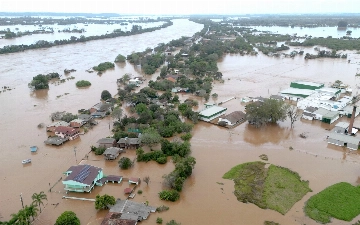 В Бразилии сильный циклон унес жизни почти 40 человек (видео)