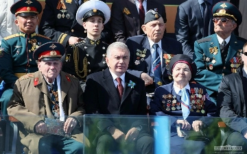 Президент Узбекистана посетит парад Победы в Москве