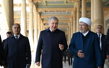Шавкат Мирзиёев посетил комплекс Имама Бухари в Самарканде