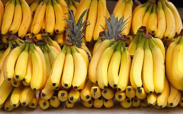 Бананы, киви и папайя: в Узбекистане ряд товаров освободили от таможенной пошлины