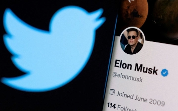 Илон Маск собирается продавать синие галочки в Twitter всем желающим 
