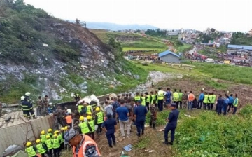 В Непале из-за возгорания самолета погибли 18 человек