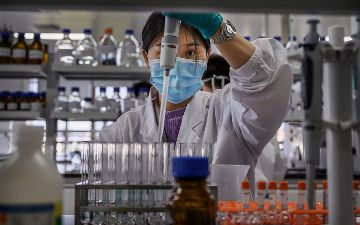 В Китае ответили на обвинения о «лабораторной утечке»