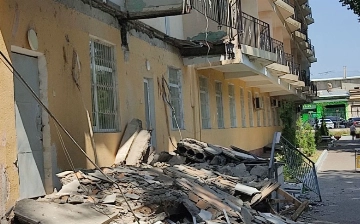 В Ташкенте треснуло здание горбольницы №1, пациентов эвакуировали