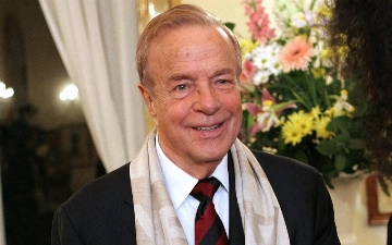 Кто из знаменитостей родился 12 февраля