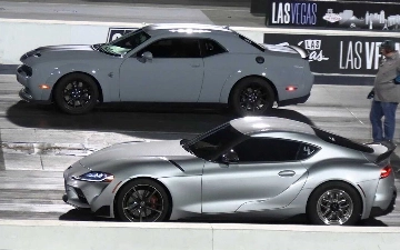 В сети показали гонку между Toyota Supra и Dodge Challenger Hellcat