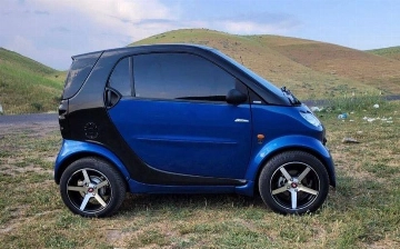В Узбекистане продают одну из самых маленьких машин в стране
