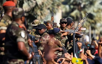 Армия Мадагаскара объявила о захвате власти в стране и распустила почти все госорганы