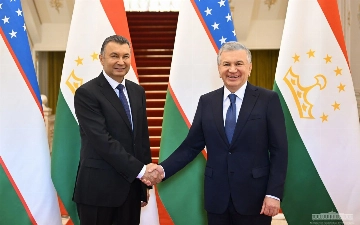 Шавкат Мирзиёев встретился с премьером Таджикистана