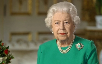 Королеву Великобритании Елизавету II экстренно госпитализировали