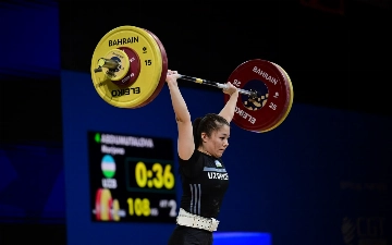 Узбекская тяжелоатлетка Маржона Абдумуталова завоевала «золото» и обновила рекорды Азиатских юношеских игр