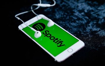 Узбекистанцы теперь могут слушать музыку через Spotify