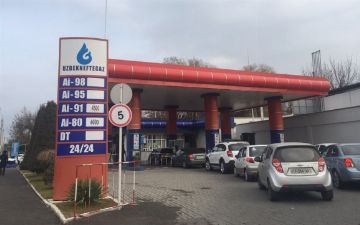 Узбекистанцам рассказали, как можно сэкономить на бензине
