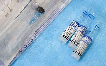Глава СЭС Узбекистана назвал вакцину от коронавируса «Спутник Лайт» удобной – завезут ли ее в нашу страну?