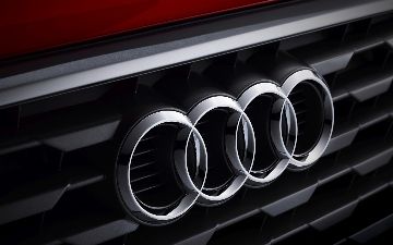Первые изображения нового кроссовера от Audi