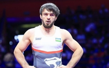 Борец Джабраил Шапиев завоевал путевку на Олимпиаду-2024
