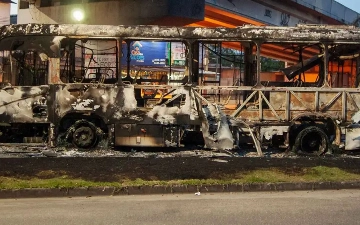В Бразилии преступная банда подожгла более 30 автобусов и поезд