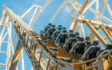 Британец прокатился на 55 американских горках за неделю и попал в Книгу рекордов Гиннесса