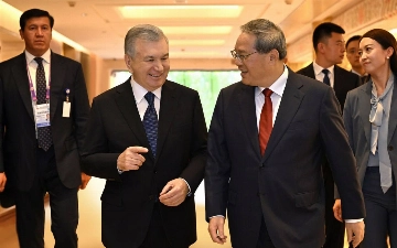 Президент Узбекистана встретился с премьером Госсовета Китая 