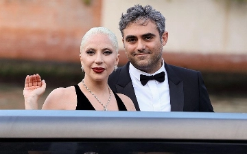 Леди Гага объявила о скорой свадьбе с Майклом Полански