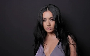 Charli XCX представила кроссовки Party Girl в коллаборации с Converse
