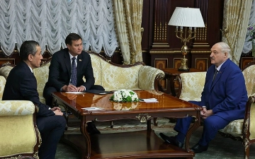 Лукашенко предложил Узбекистану помощь в строительстве АЭС