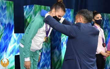 В первый день лицензионного чемпионата Азии узбекские представительницы выиграли золотые медали
