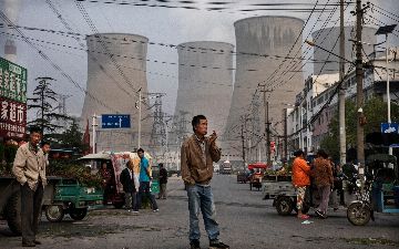 В Китае некоторым заводам запретили работать днем, а местным жителям включать микроволновки и обогреватели из-за энергокризиса в стране